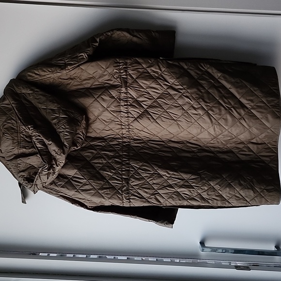 Burberry London Oversized Quilted Rain Jacket - Picture 15 of 16
